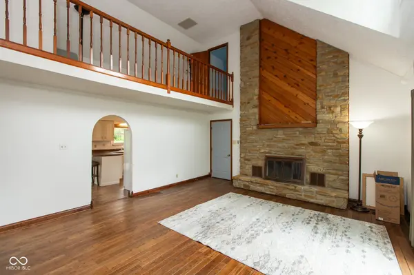 8465 Hilltop LN, Martinsville, IN 46151