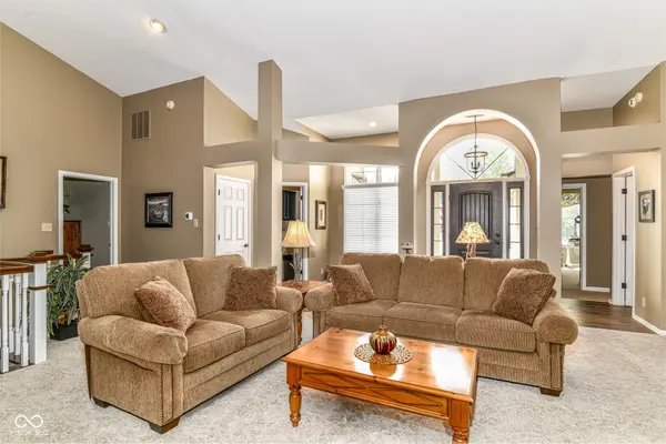 10759 Sawgrass DR, Fishers, IN 46037