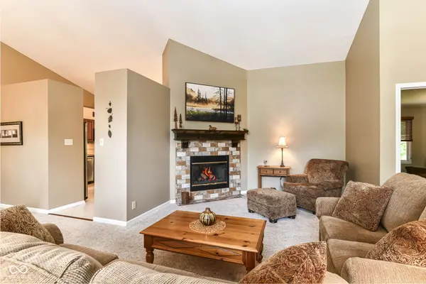 10759 Sawgrass DR, Fishers, IN 46037
