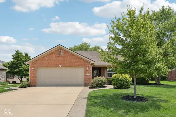3571 S Cedar Creek LN, New Palestine, IN 46163