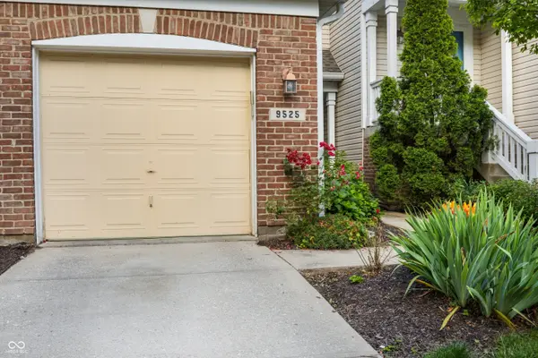 9525 Longwell DR, Indianapolis, IN 46240