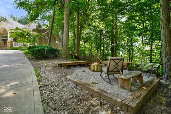5720 Hickory Hollow DR, Plainfield, IN 46168