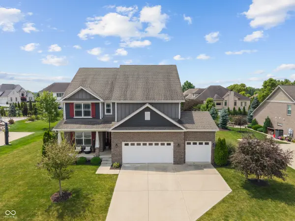 3679 Woodruff PL, Bargersville, IN 46106