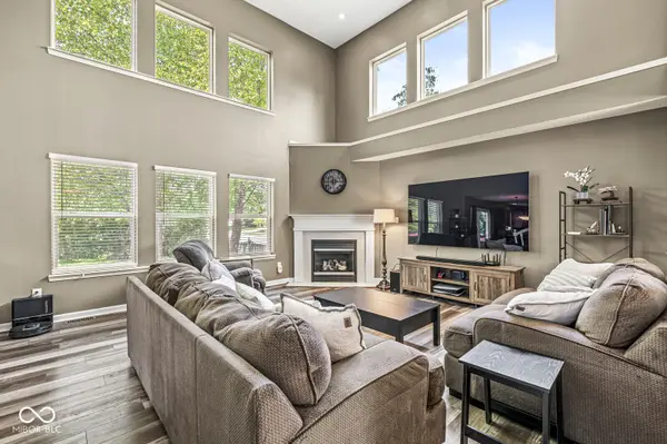 12034 Gatwick View DR, Fishers, IN 46037