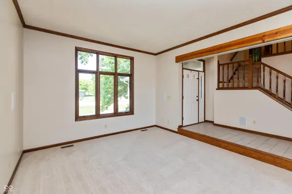 6926 Princess LN, Avon, IN 46123