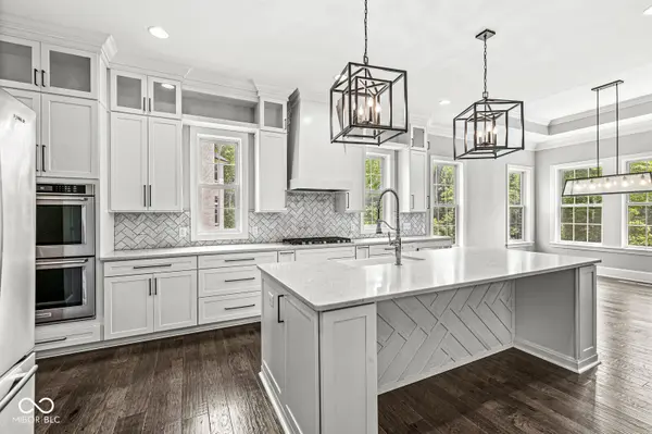 11705 Walton CRES, Zionsville, IN 46077