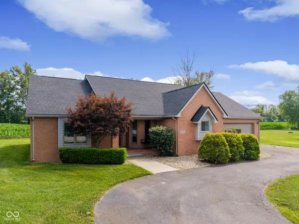 67 Bittersweet CT, Seymour, IN 47274