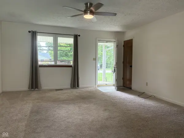 374 S Baldwin ST, Bargersville, IN 46106
