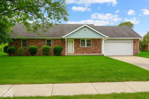 374 S Baldwin ST, Bargersville, IN 46106