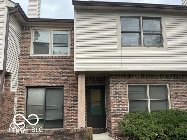 9452 Maple WAY, Indianapolis, IN 46268