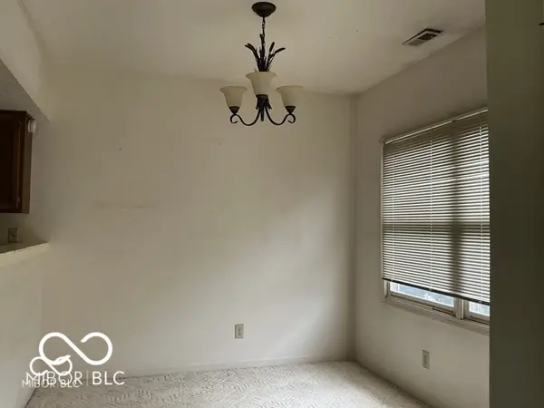9452 Maple WAY, Indianapolis, IN 46268