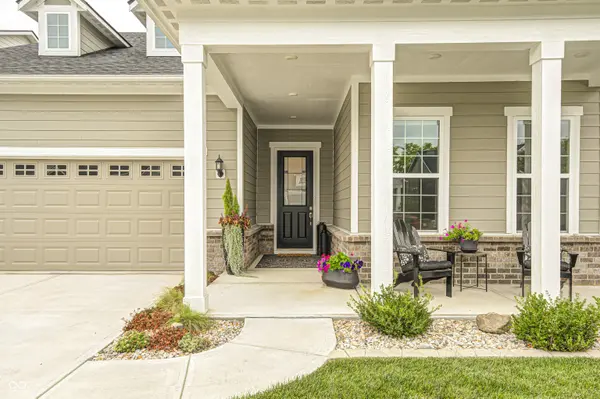 10548 Iron Pointe DR, Fishers, IN 46037
