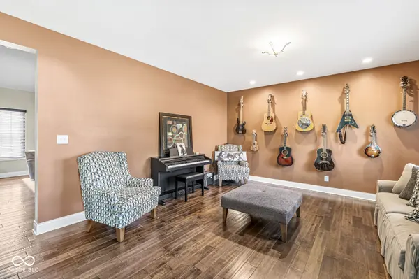 13486 Versailles DR, Carmel, IN 46032