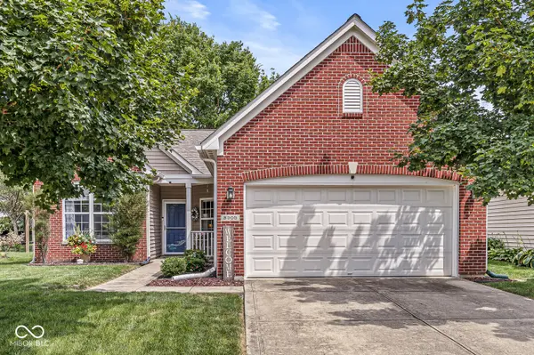 8909 N White Tail TRL, Mccordsville, IN 46055