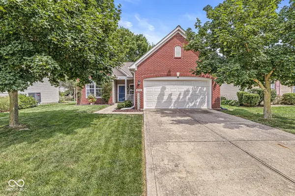 8909 N White Tail TRL, Mccordsville, IN 46055