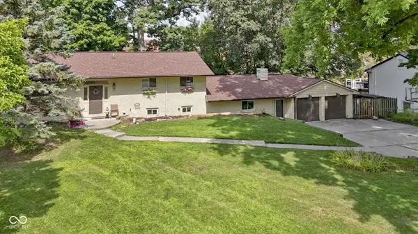 110 Beechmont DR, Carmel, IN 46032