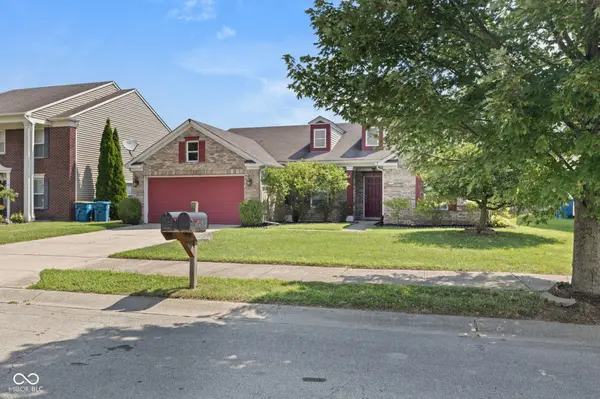 14283 Refreshing Garden LN, Fishers, IN 46038