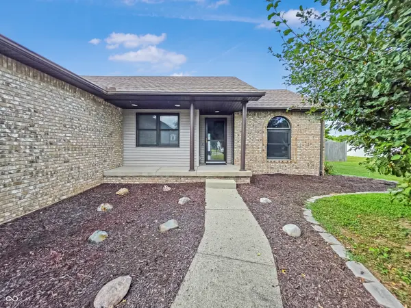 5554 Cactus CT, Terre Haute, IN 47805