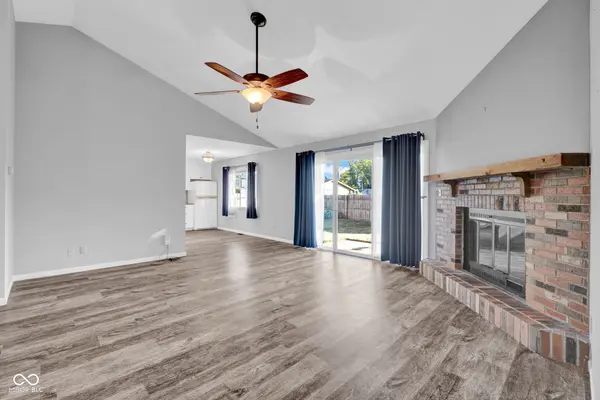 826 Phillips LN, Seymour, IN 47274