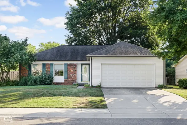 826 Phillips LN, Seymour, IN 47274