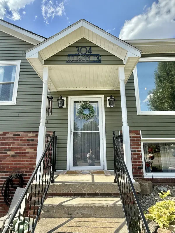 304 Juliann DR, Seymour, IN 47274