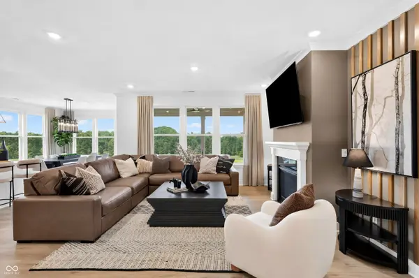 11427 Barn Owl DR, Zionsville, IN 46077