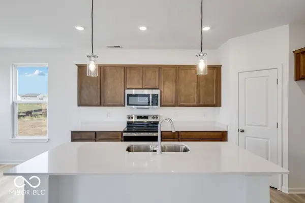 8733 Comstock CT, Camby, IN 46113