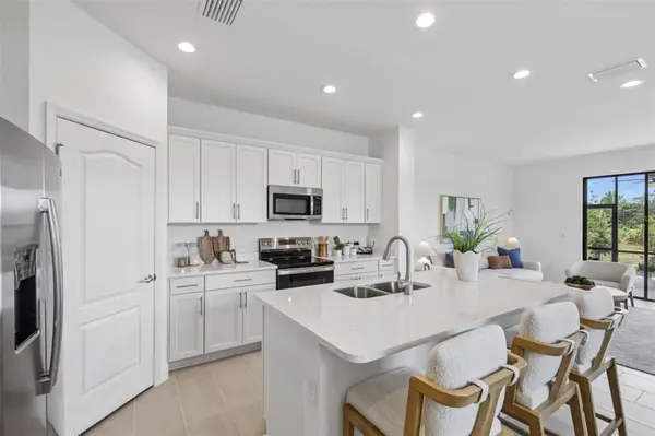 7901 CELESTIAL CIR #Captiva- 8145, Sarasota, FL 34241