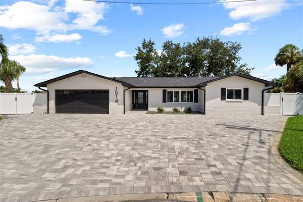 1514 SEA GULL DR S, St Petersburg, FL, 33707 photo 2