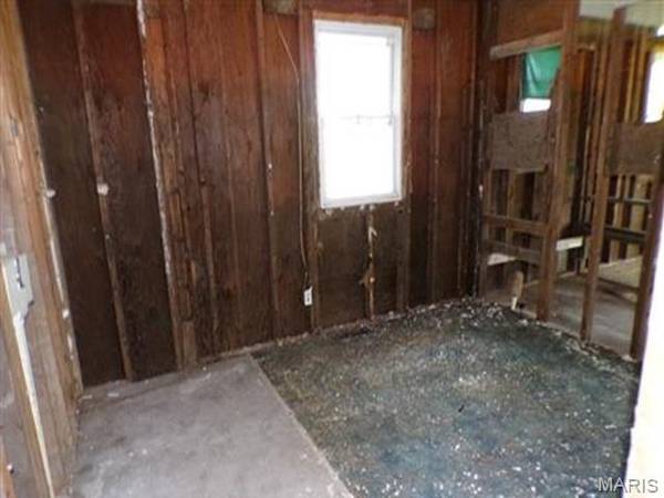 9340 N HWY 94, West Alton, MO 63386