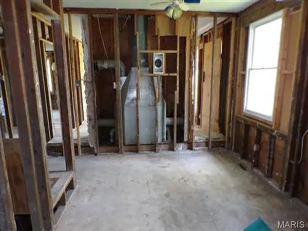 9340 N HWY 94, West Alton, MO 63386