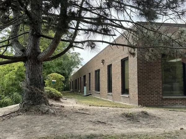 34 N ISLAND AVE #G, Batavia, IL 60510