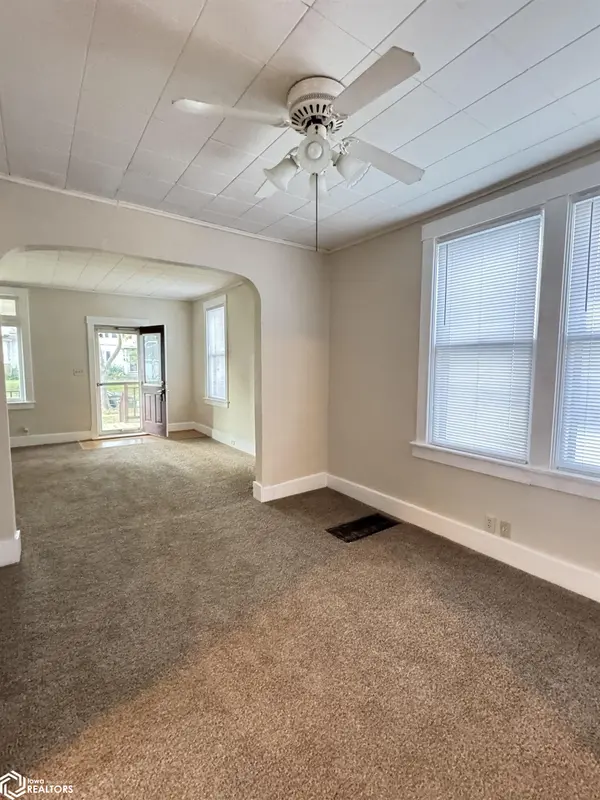 218 Barret ST, Burlington, IA 52601