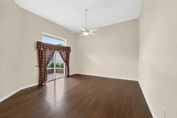 414 Greenbrier LN, Lowell, IN 46356