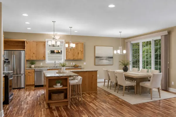 4727 Cumberland ST, Shoreview, MN 55126
