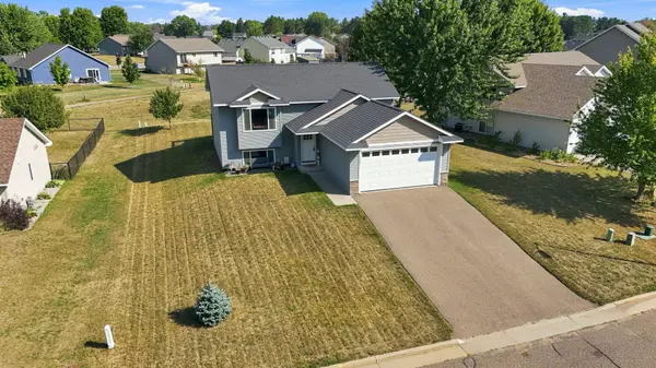 1381 Pheasant RUN, New Richmond, WI 54017