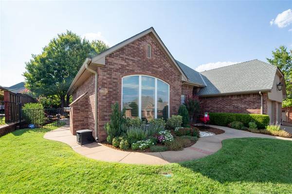 1605 Vandivort PL, Edmond, OK 73034