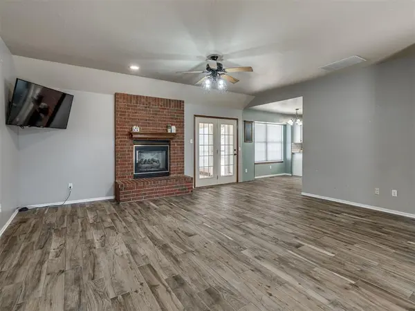 207 W Cherokee DR, Cashion, OK 73016