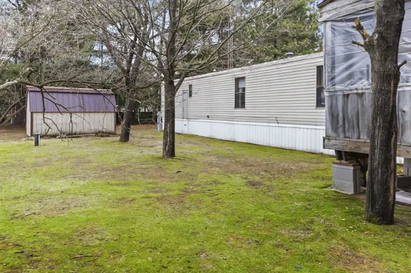 226 E LOHRVILLE AVE, Redgranite, WI 54970
