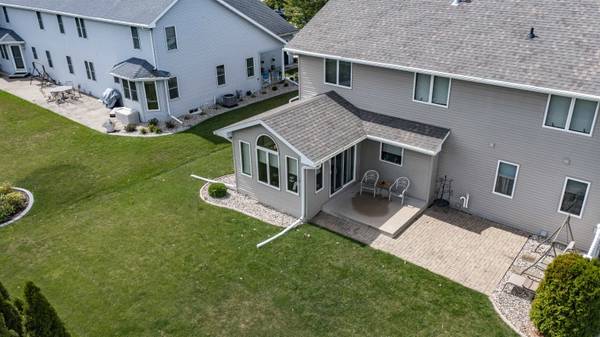 705 HIGHVIEW LN, Kimberly, WI 54136