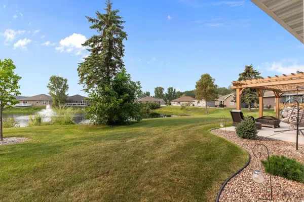 5084 N MILKWEED TRL, Appleton, WI 54913