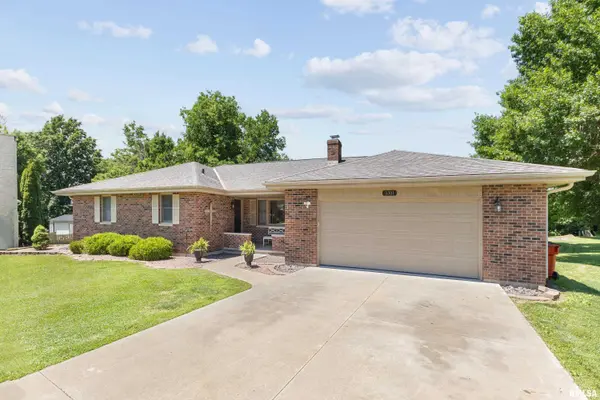 3311 N TOWER RD, Quincy, IL 62305
