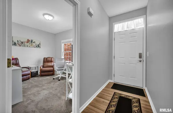 912 W TRAILCREEK DR #912, Peoria, IL 61614