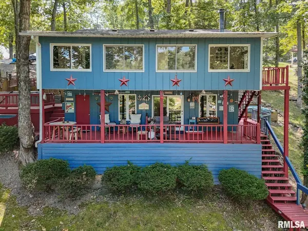 525 S LAKESHORE DR, Goreville, IL 62939