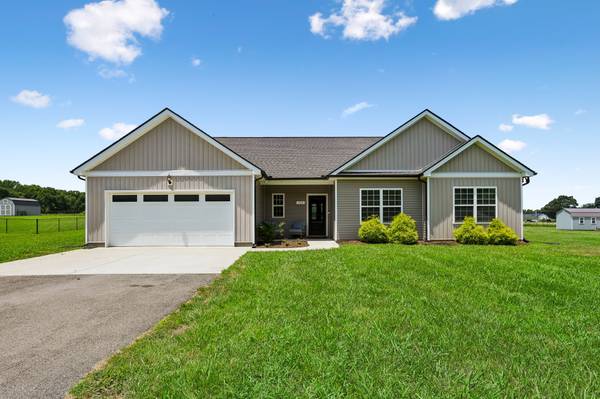 731 N Main St, Morrison, TN 37357