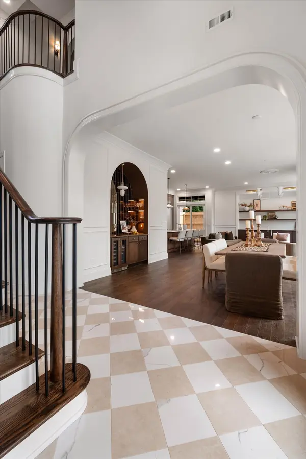 1208A Hawkins St, Nashville, TN 37203