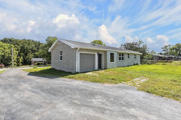2202 Lynwood Dr, Greenbrier, TN 37073