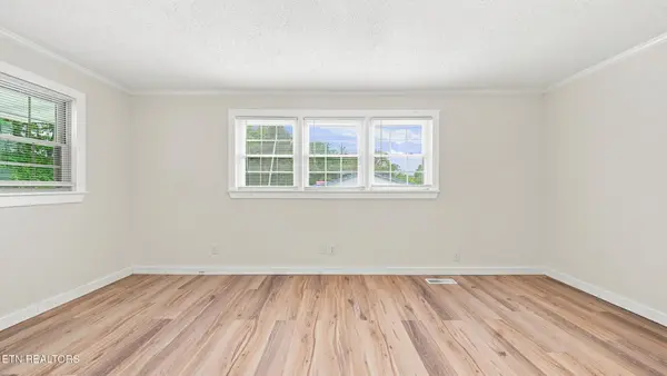 423 Hillside Lane, Athens, TN 37303