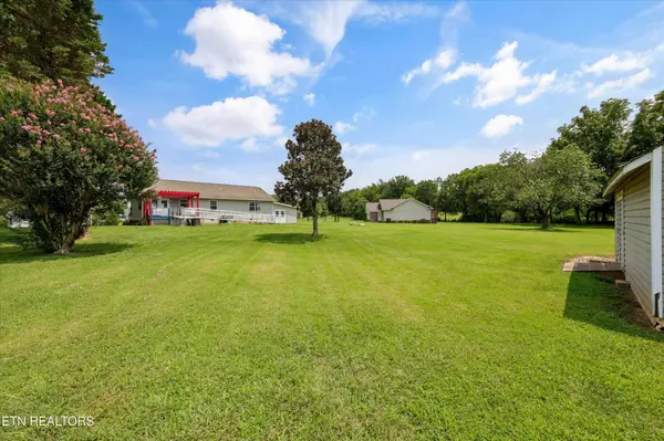 220 Autumn Lane, Madisonville, TN 37354