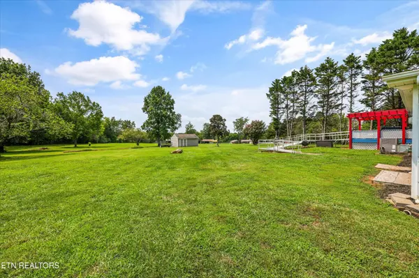 220 Autumn Lane, Madisonville, TN 37354